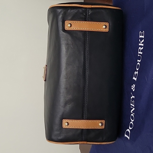 Dooney & Bourke, soft leather satchel, in Navy - Picture 7 of 16